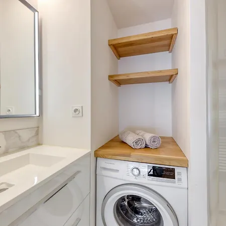 La Perle Blanche- Chic- Metro L1 Apartment