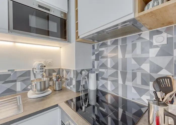 La Perle Blanche- Chic- Metro L1 Apartman *